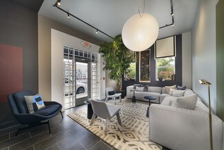 Plus de détails pour 804 NW 21st Ter, Miami, FL - Bureau à louer