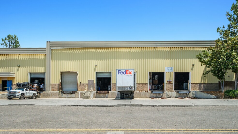 5310-5340 E Home Ave, Fresno, CA à louer - Photo de l’immeuble – Image 2 sur 5