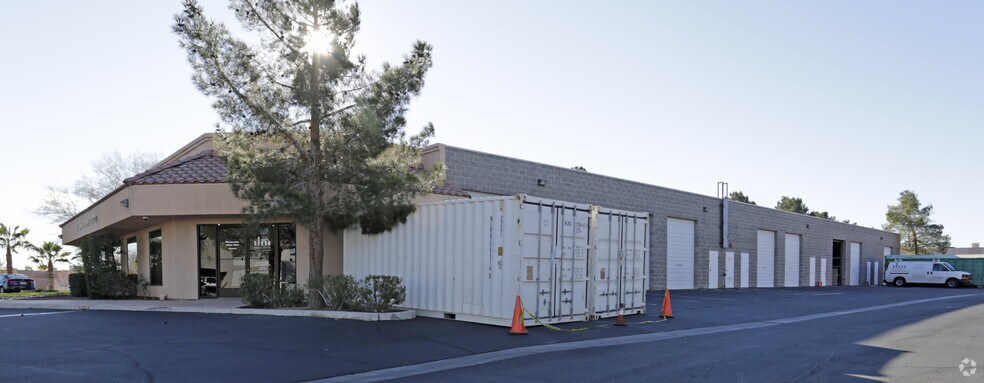 6135 Harrison Dr, Las Vegas, NV à louer - Photo de l’immeuble – Image 2 sur 6