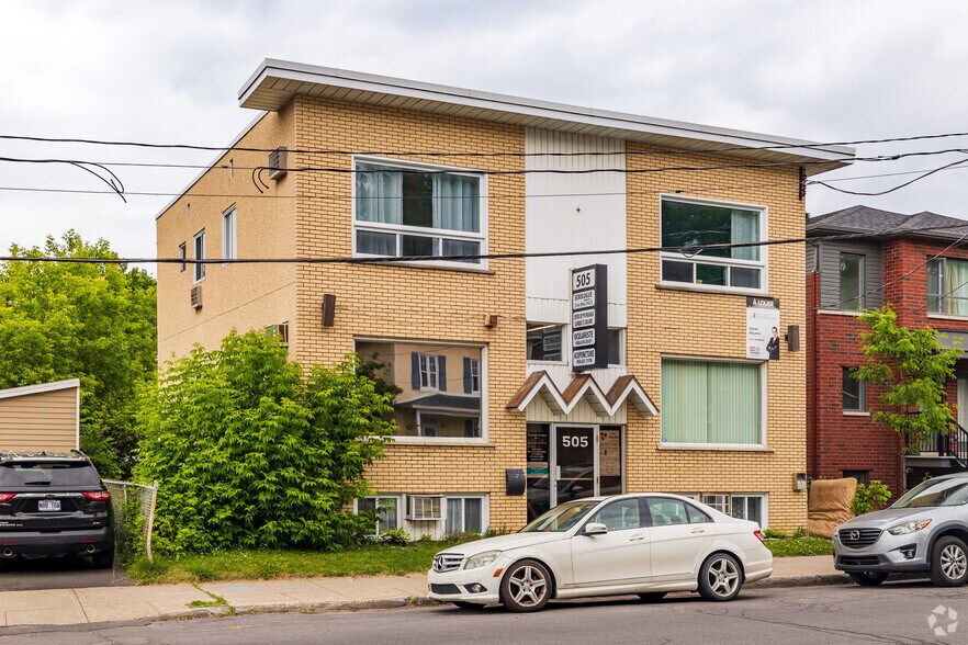 505 Rue Sainte-Hélène, Longueuil, QC à louer - Photo principale – Image 1 sur 2