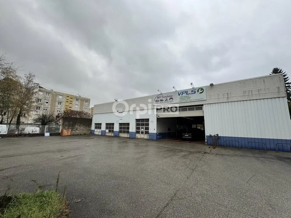 Local commercial dans Saint-Marcellin à vendre Photo de l’immeuble– Image 1 sur 3