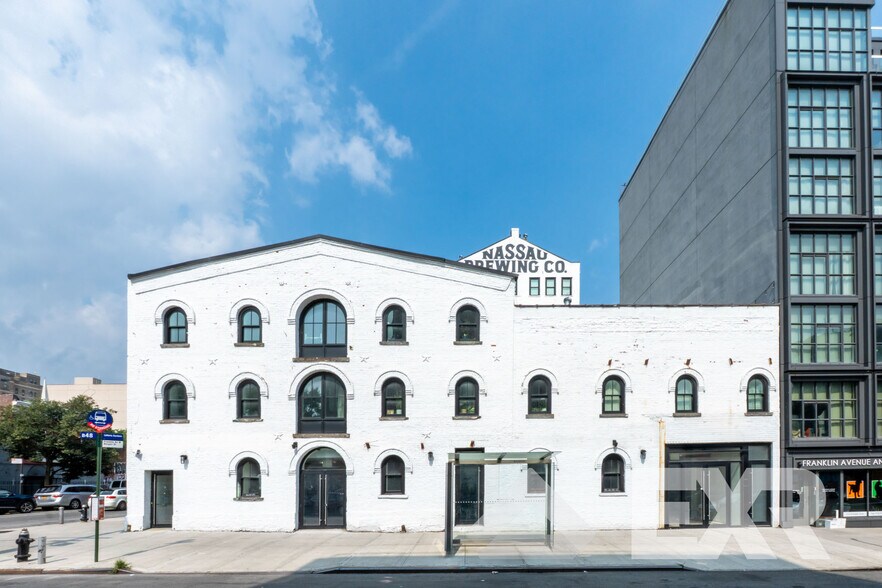 945 Bergen St, Brooklyn, NY à louer - Photo de l’immeuble – Image 2 sur 8