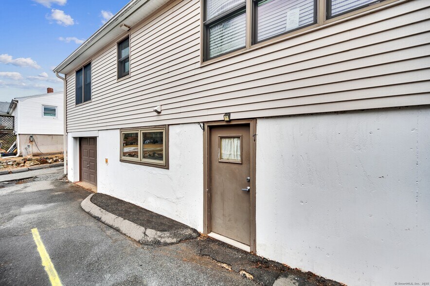 269 W Washington St, Bristol, CT à vendre - Photo de l’immeuble – Image 3 sur 13