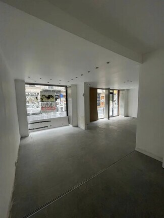 Plus de détails pour Local commercial à louer