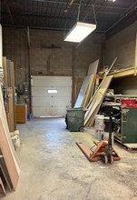 2364 Haines Rd, Mississauga, ON à louer Photo intérieure– Image 2 sur 5