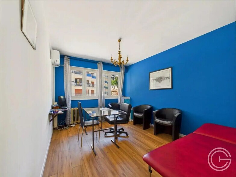 970 Avenue Du Général De Gaulle, Saint-Laurent-du-Var à vendre - Photo de l’immeuble – Image 1 sur 1