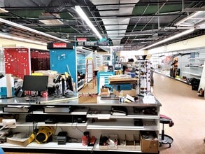 5777 Hollister Ave, Goleta, CA à louer Photo intérieure– Image 2 sur 10