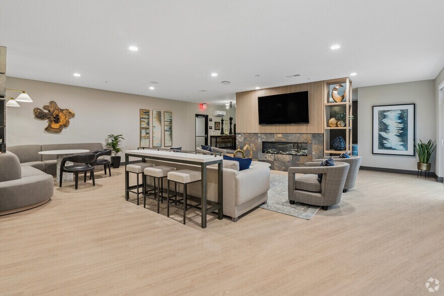 1850 Glenview Rd, Glenview, IL à louer - Hall d’entrée – Image 2 sur 106