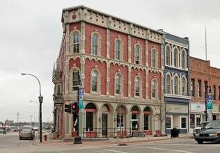 902 Military Ave, Port Huron, MI à louer Photo de l’immeuble– Image 1 sur 21