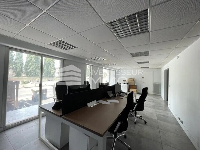 Plus de détails pour Bureau à vendre
