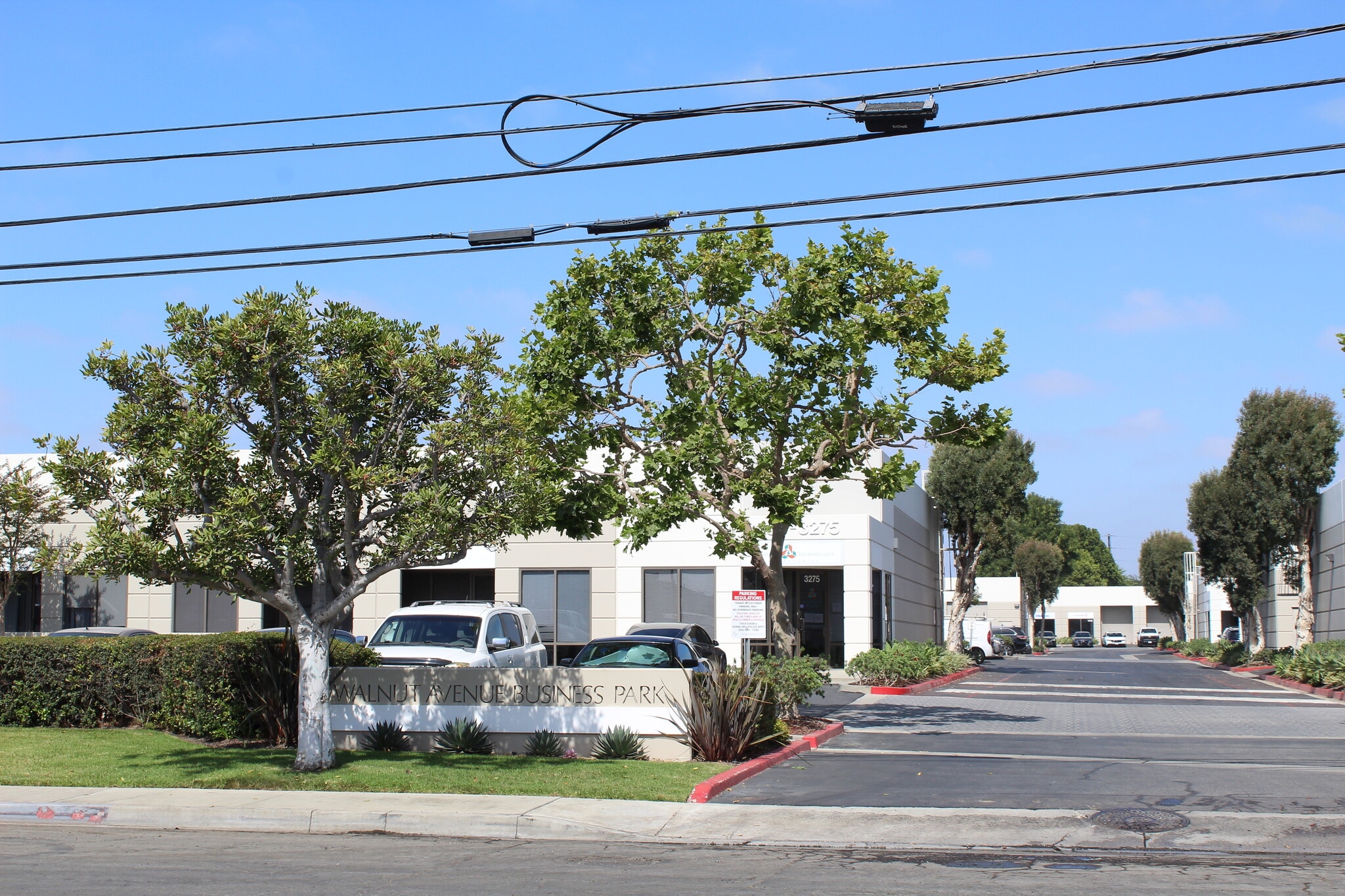 3283-3299 Walnut Ave, Signal Hill, CA à louer Photo principale– Image 1 sur 20