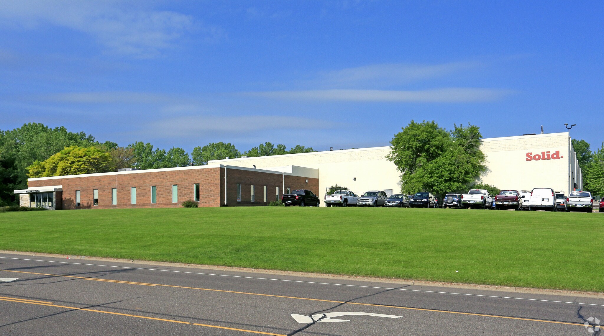 1777 Oakdale Ave, West Saint Paul, MN à louer Photo principale– Image 1 sur 3