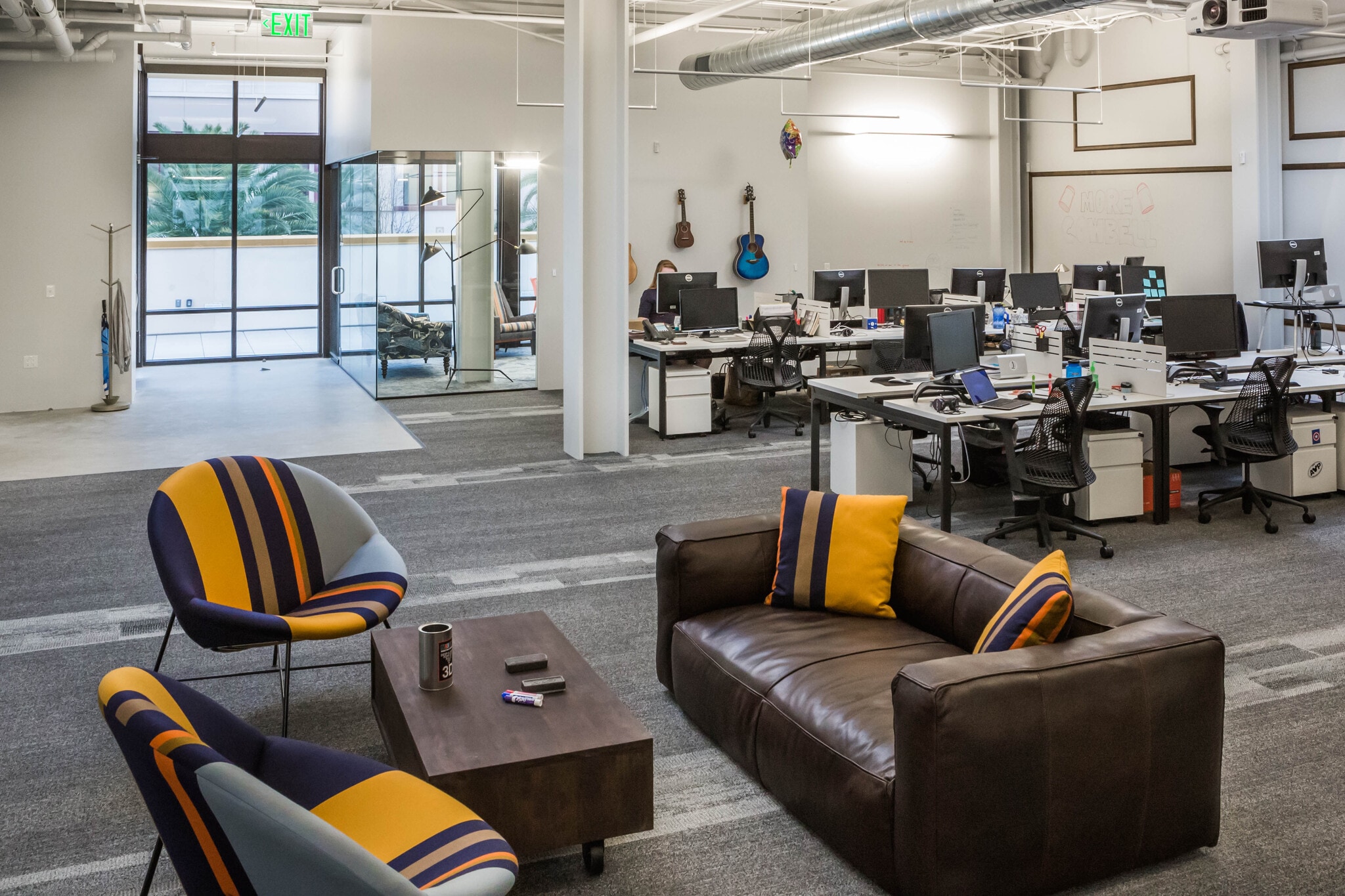 2114-2116 Broadway St, Redwood City, CA à louer Photo principale– Image 1 sur 10