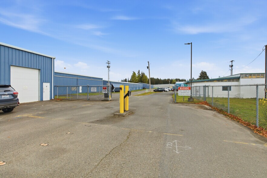 16608 103rd Avenue Ct E, Puyallup, WA à vendre - Photo de l’immeuble – Image 3 sur 22