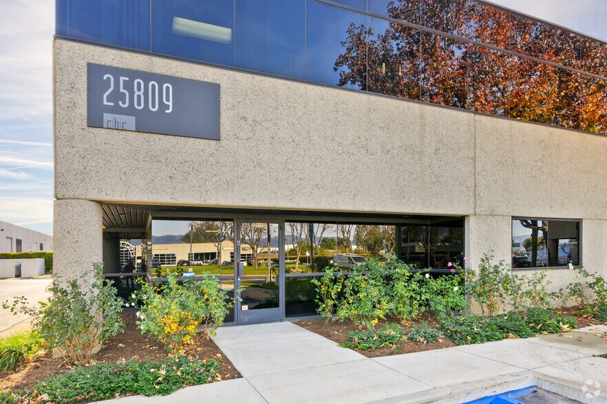 25809 Business Center Dr, Redlands, CA à vendre - Photo de l’immeuble – Image 3 sur 20