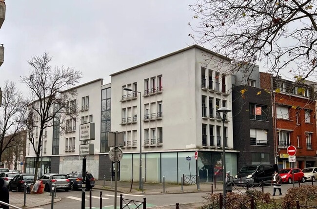 Plus de détails pour Local d’activités à vendre