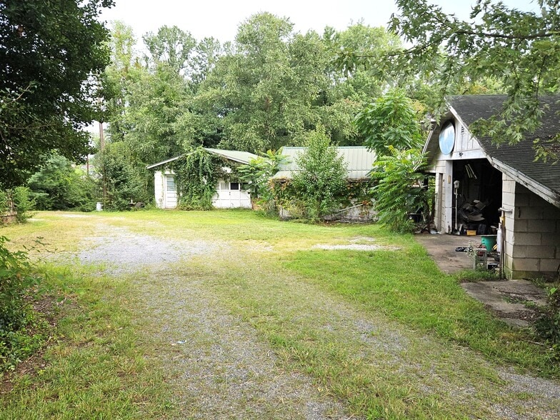 4184 Haywood Rd, Mills River, NC à vendre - Photo de l’immeuble – Image 2 sur 5