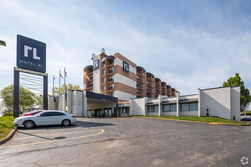 9600 Natural Bridge Rd, Saint Louis, MO à vendre - Photo de l’immeuble – Image 2 sur 3