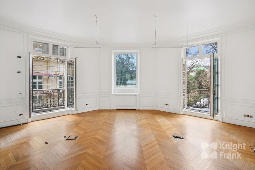 65 Rue D'Anjou, Paris à louer - Photo de l’immeuble – Image 2 sur 9