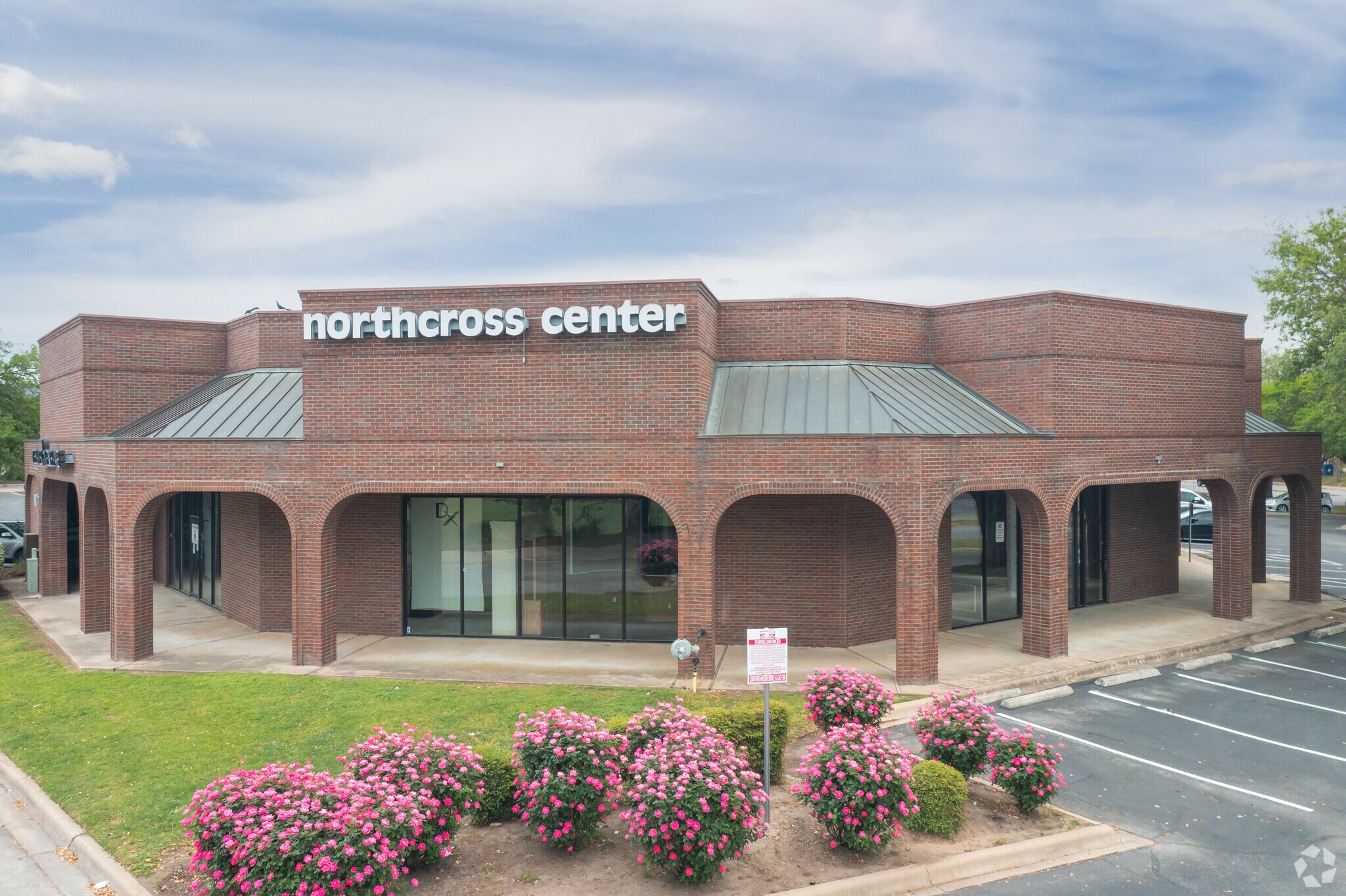 7739 Northcross Dr, Austin, TX à louer Photo principale– Image 1 sur 9