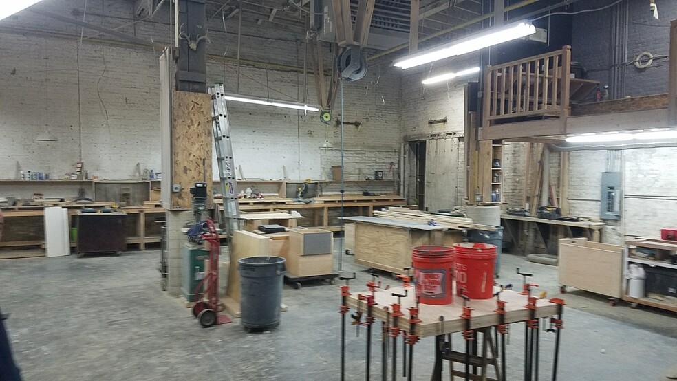 3050 N Western Ave, Chicago, IL à louer - Photo intérieure – Image 2 sur 30