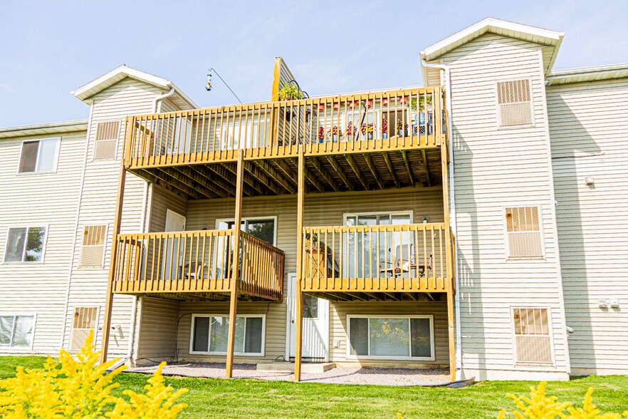 517 Trail Side Dr, Deforest, WI à vendre - Photo de l’immeuble – Image 2 sur 19