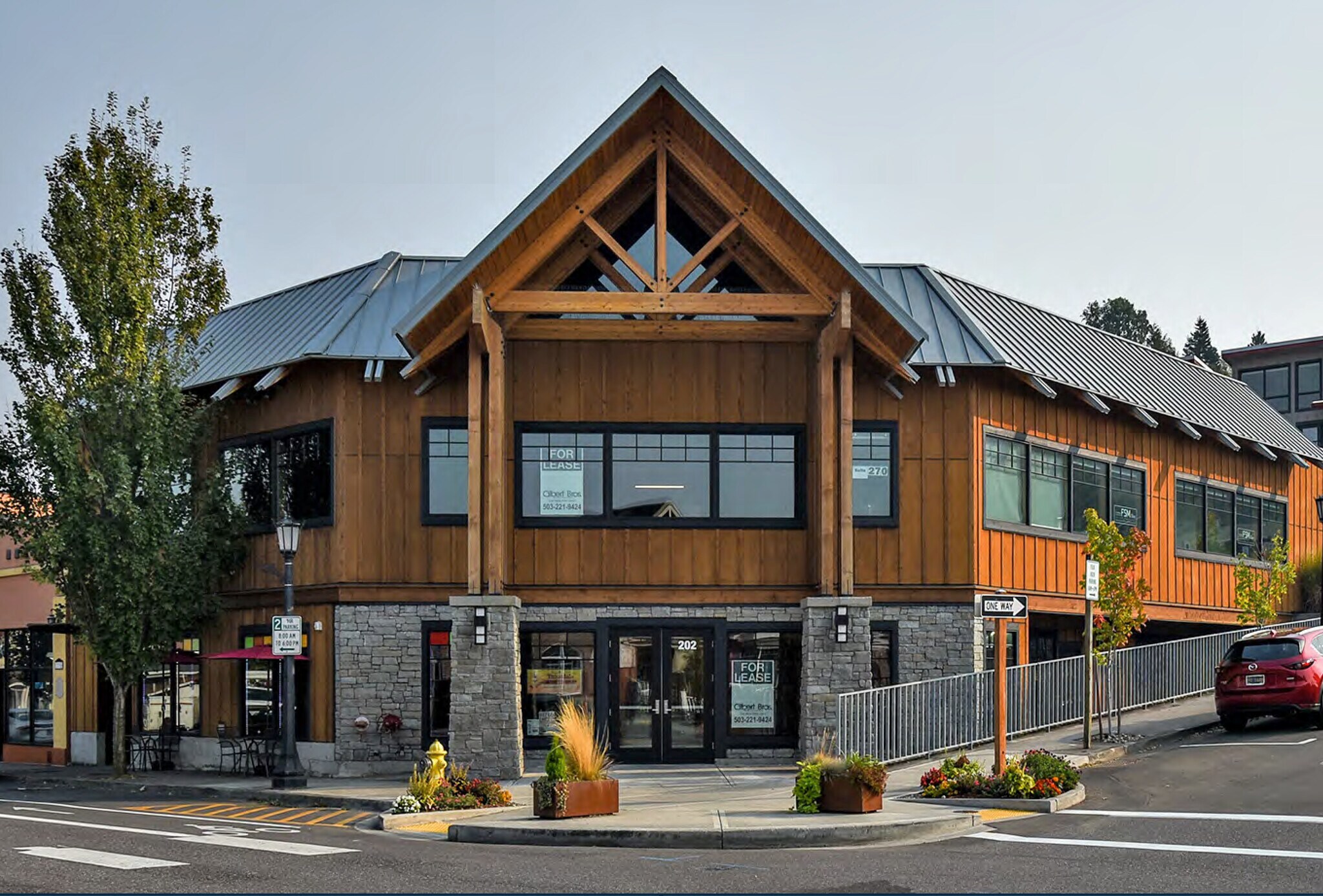 202 E Historic Columbia River Hwy, Troutdale, OR à louer Photo principale– Image 1 sur 16