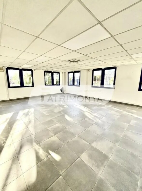 Plus de détails pour Bureau à vendre