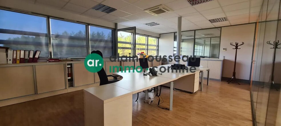 Bureau dans Beaucouzé à louer - Photo de l’immeuble – Image 2 sur 4