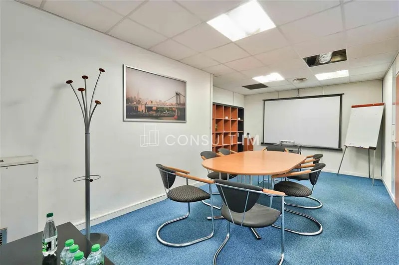 Bureau dans Saint-Cloud à louer - Photo intérieure – Image 3 sur 7
