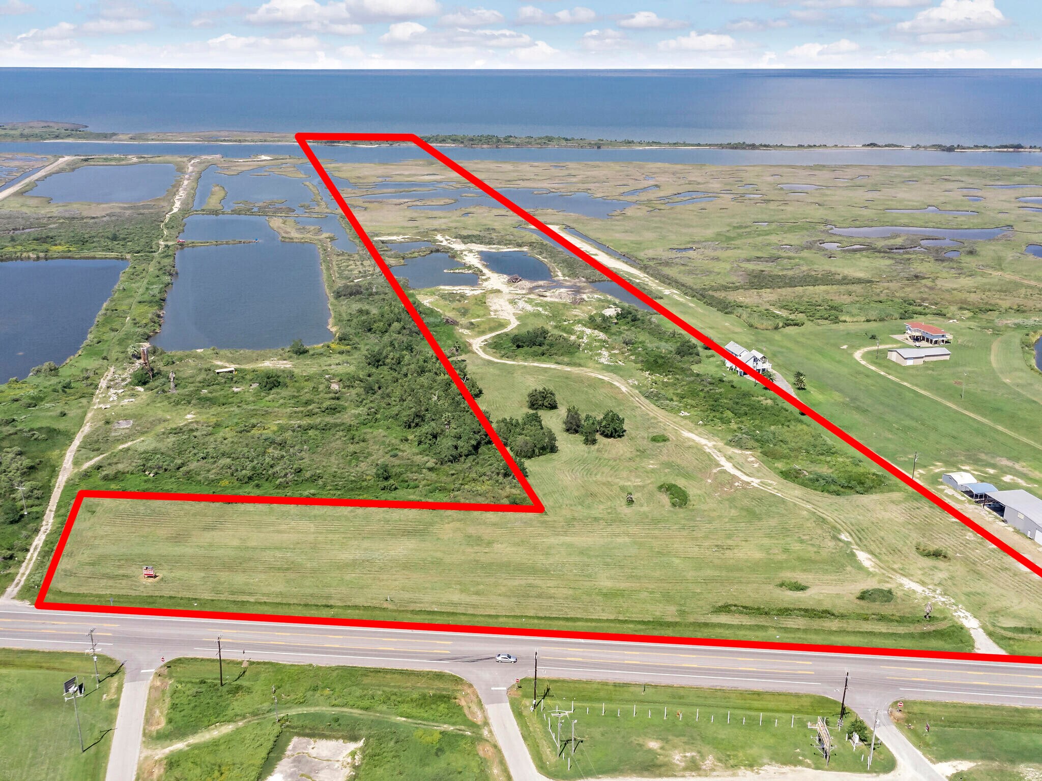 2169 Hwy 87, Crystal Beach, TX à vendre Photo de l’immeuble– Image 1 sur 21