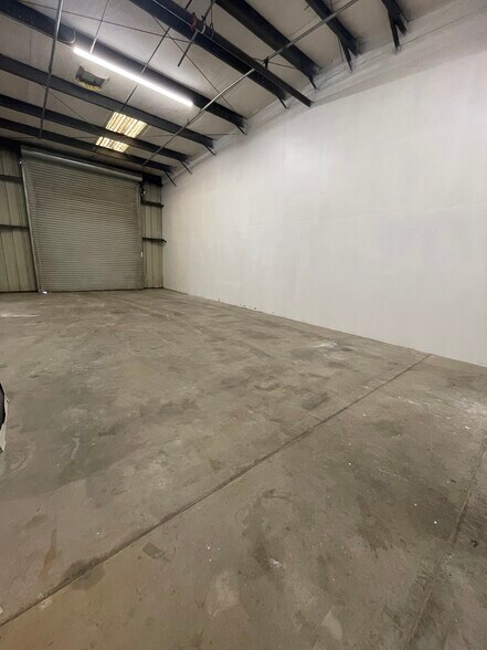 4091 N Valentine Ave, Fresno, CA à louer - Photo de l’immeuble – Image 3 sur 8