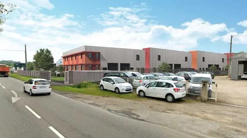 Local d'activités dans Saint-Denis-lès-Bourg à vendre - Photo de l’immeuble – Image 3 sur 11