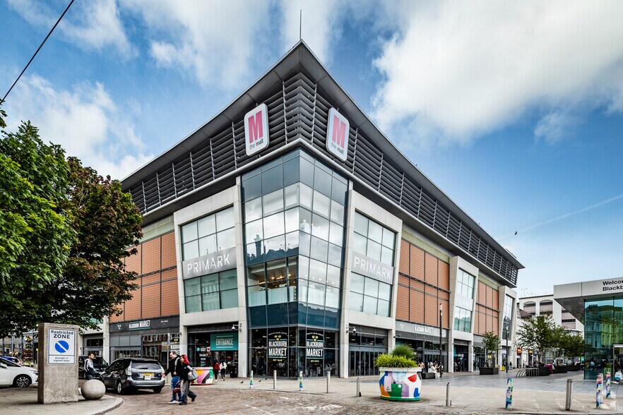 The Mall, Blackburn à louer - Photo de l’immeuble – Image 1 sur 5