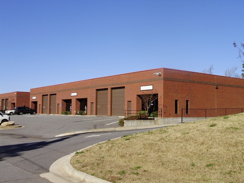 248 E Crogan St, Lawrenceville, GA à louer - Photo de l’immeuble – Image 2 sur 8