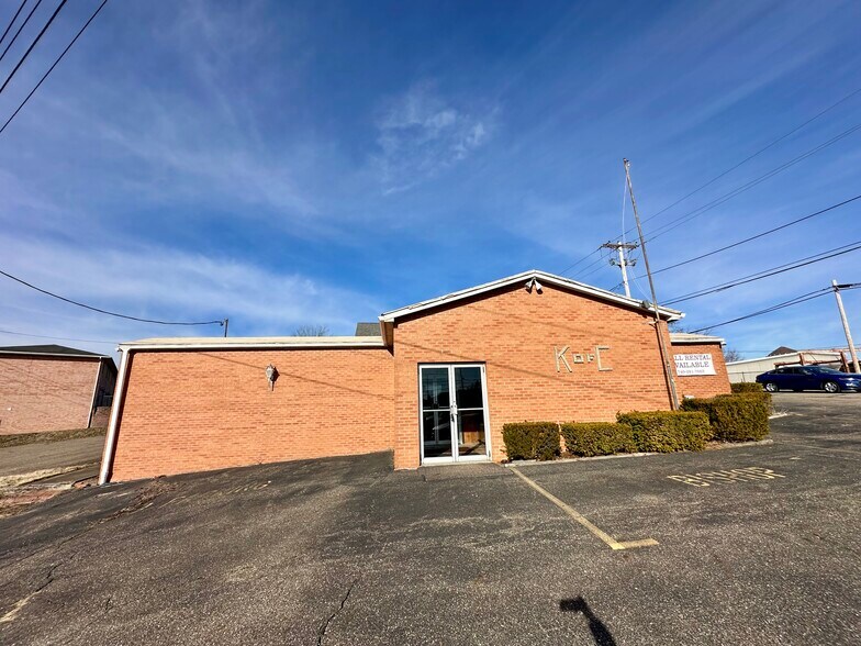 849 Woodvue Ln, Wintersville, OH à vendre - Photo de l’immeuble – Image 2 sur 33