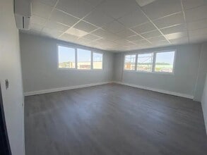 14 Rue Denis Papin, Roissy-en-Brie à louer Photo intérieure– Image 1 sur 3