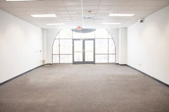 3301-3311 E 12th St, Oakland, CA à louer Photo intérieure– Image 1 sur 8