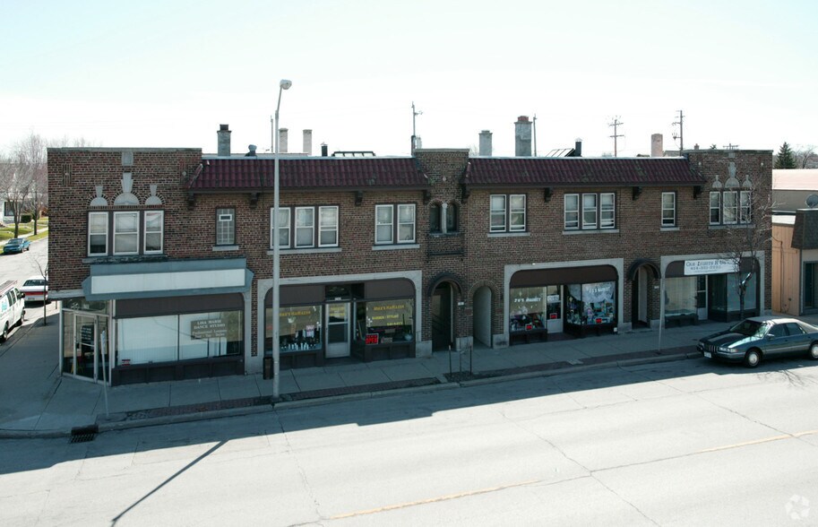 5701-5711 W Burnham St, Milwaukee, WI à louer - Photo de l’immeuble – Image 2 sur 6