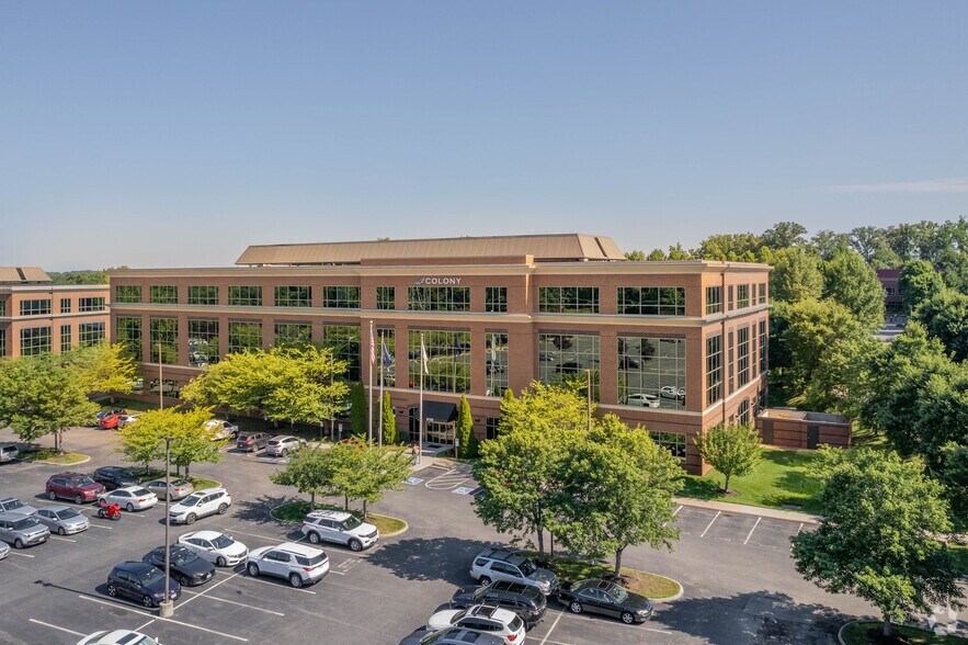 8720 Stony Point Pky, Richmond, VA à louer - Photo de l’immeuble – Image 1 sur 10