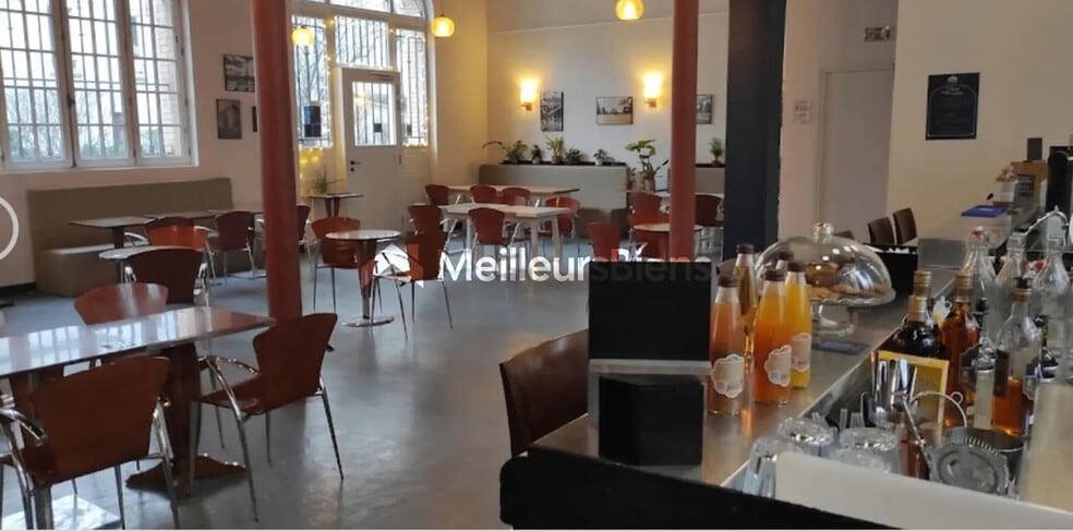 Bureau dans Le Raincy à louer - Photo de l’immeuble – Image 2 sur 3