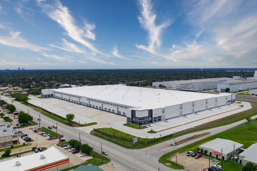 6401 N Eldridge Pky, Houston, TX à louer - Photo de l’immeuble – Image 2 sur 5