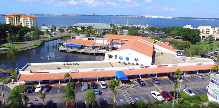 5901 Sun Blvd, Saint Petersburg, FL à louer Photo de l’immeuble– Image 1 sur 21