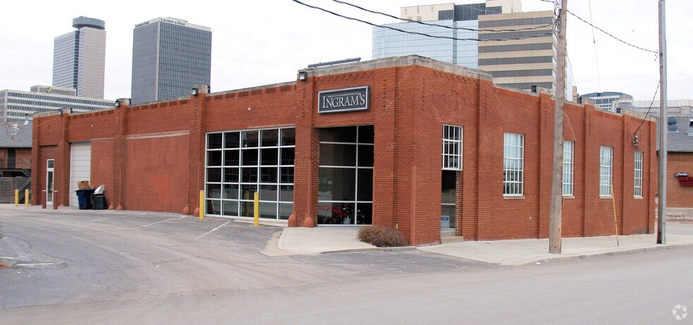2049 Wyandotte St, Kansas City, MO à vendre - Photo de l’immeuble – Image 2 sur 3