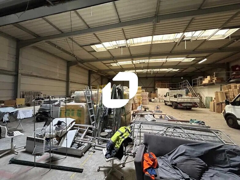 Local d'activités dans Choisy-le-Roi à vendre - Photo de l’immeuble – Image 3 sur 9