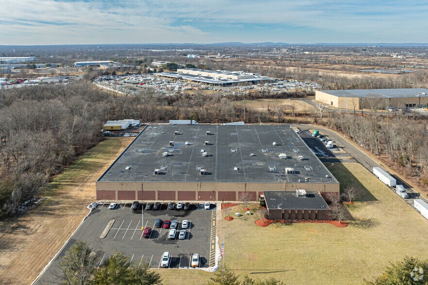101 Cottontail Ln, Somerset, NJ à louer - Aérien – Image 3 sur 25