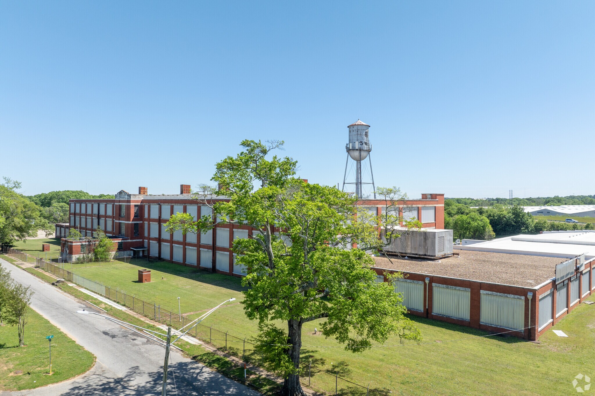 301 Johnson Ave, Montgomery, AL à louer Photo principale– Image 1 sur 13