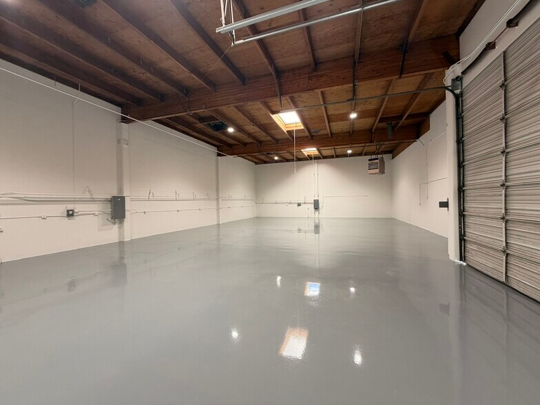 500 Howland St, Redwood City, CA à louer - Photo de l’immeuble – Image 3 sur 3