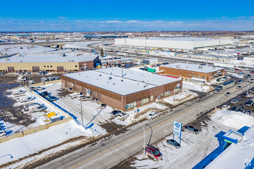 1455-1475 Rue Cunard, Laval, QC à louer - Photo de l’immeuble – Image 3 sur 4