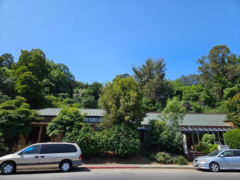 15 Woodland Ave, San Rafael, CA à vendre - Photo de l’immeuble – Image 2 sur 12